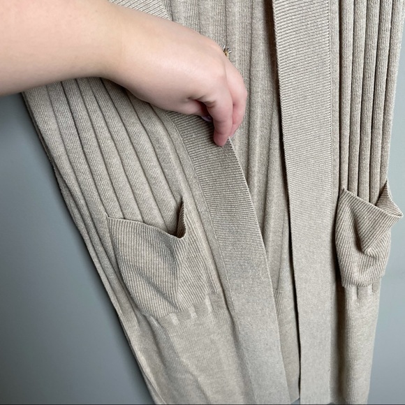 Reitmans Sleeveless Cardigan - Picture 4 of 8